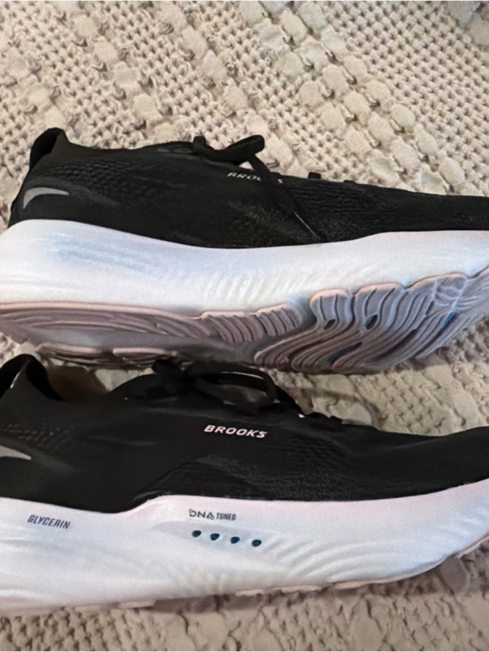 Brooks Glycerin 22 Running Shoes Black/Orchid Ice/White 9.5M